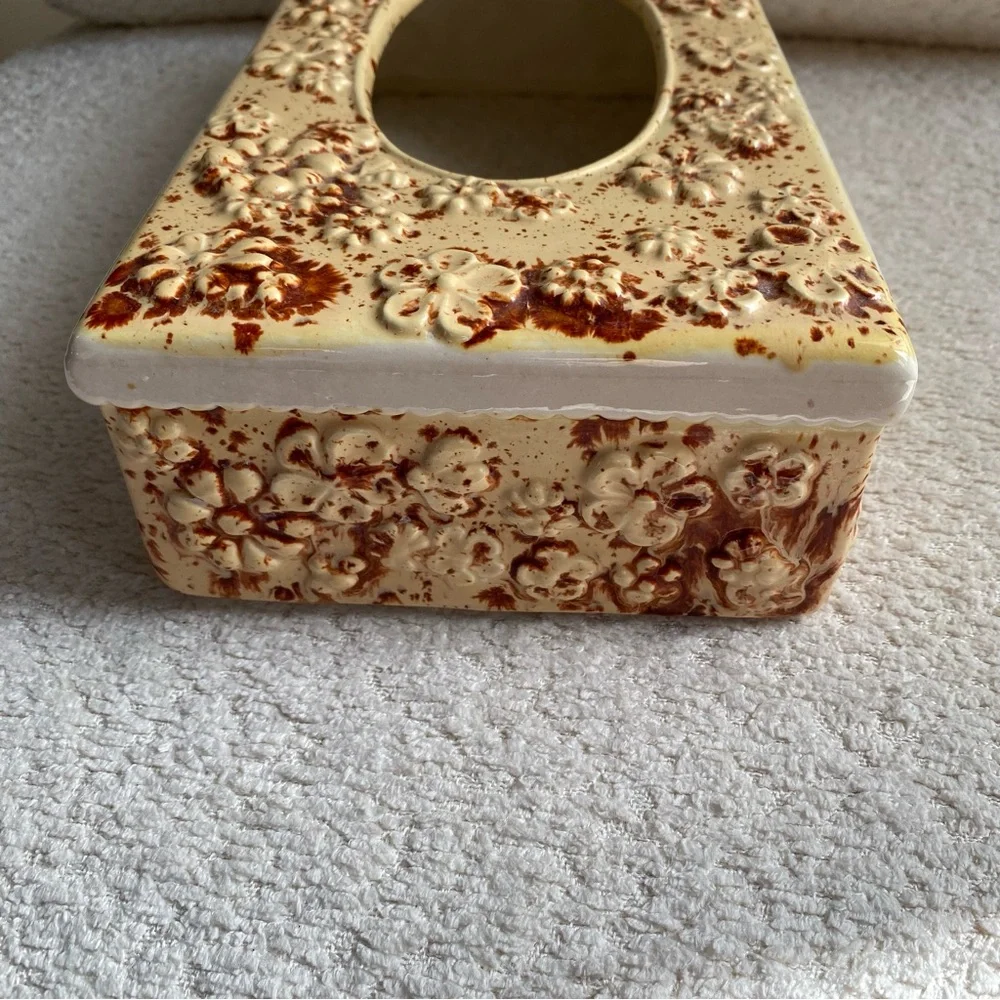 Vintage Mid Century Ceramic Tissue Box Cover Daisy Flower Design Flower Power